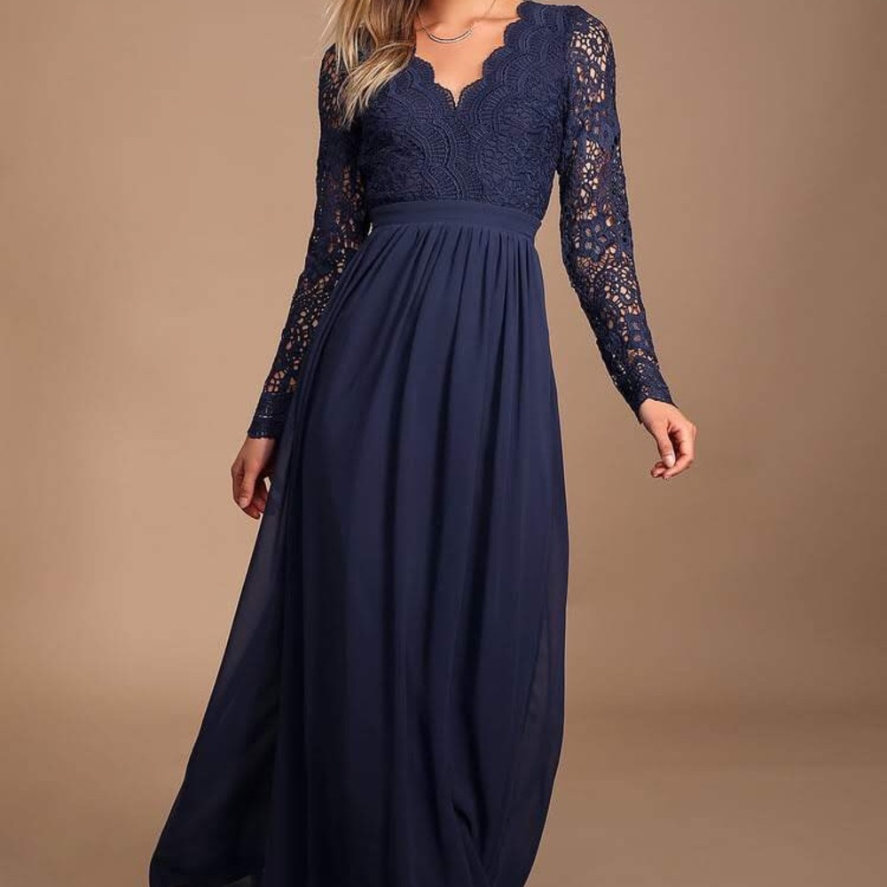Lulu’s Navy long sleeved lace dress- Small